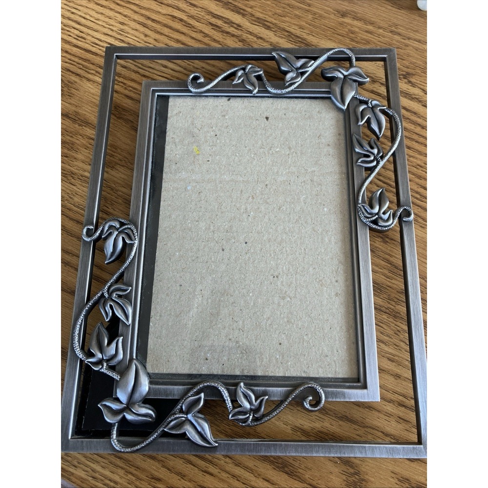 Vintage Silver Wrought Iron Ivy Vine Filigree Scrolls 5"x7 Metal Picture Frame